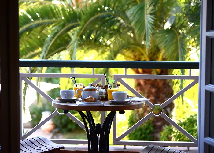 Hotel Le Domaine De L Astragale Saint Tropez Gassin