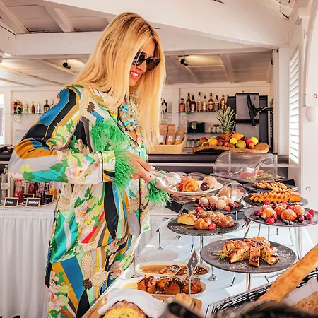 Domaine De L'astragale 5*