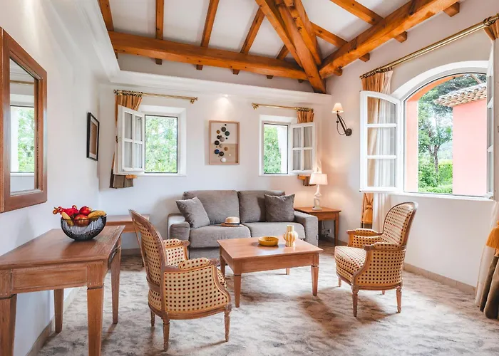 Hotel Domaine De L'astragale Gassin